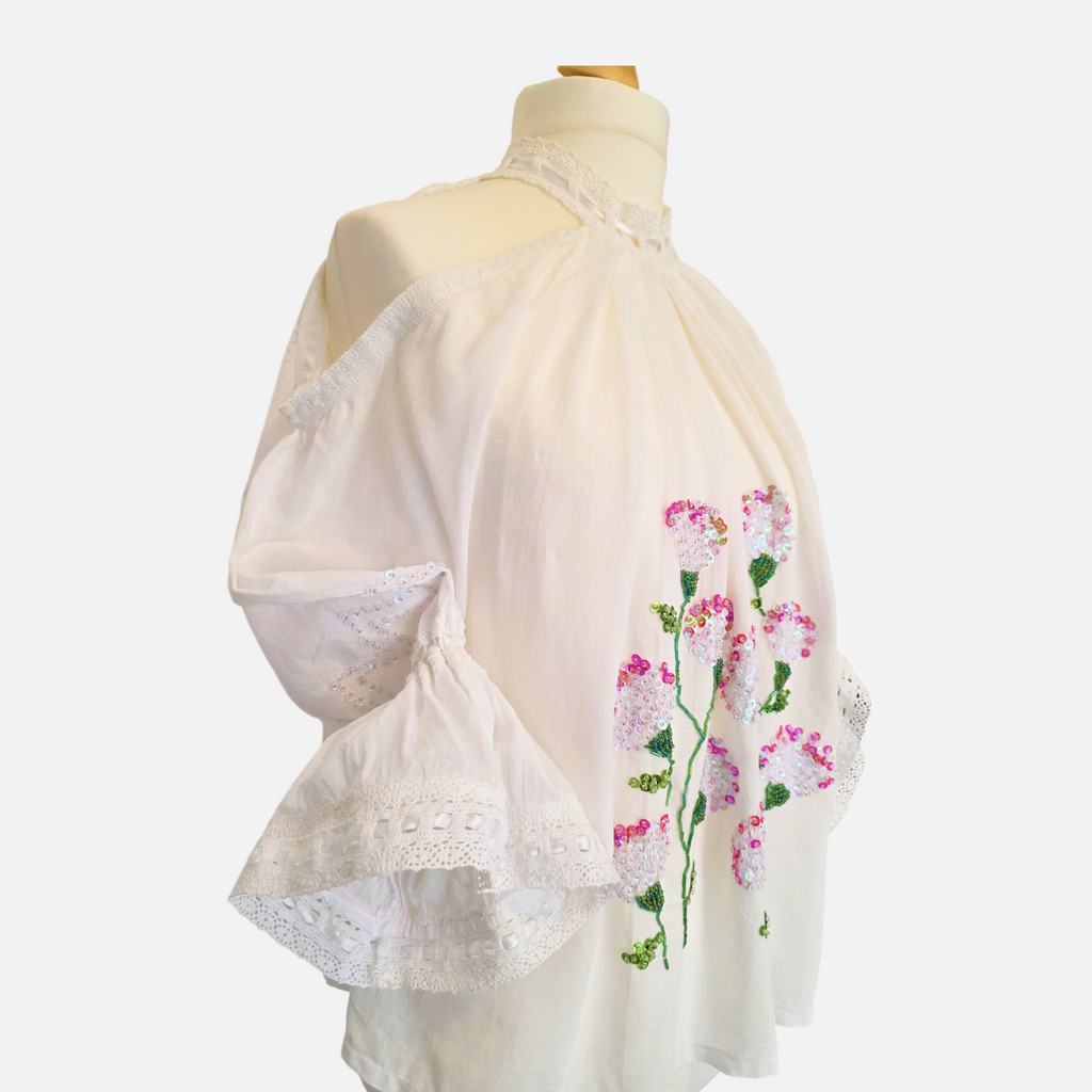 Blossom Elegance Hand-Embroidered Romanian Ie (Size M/L)