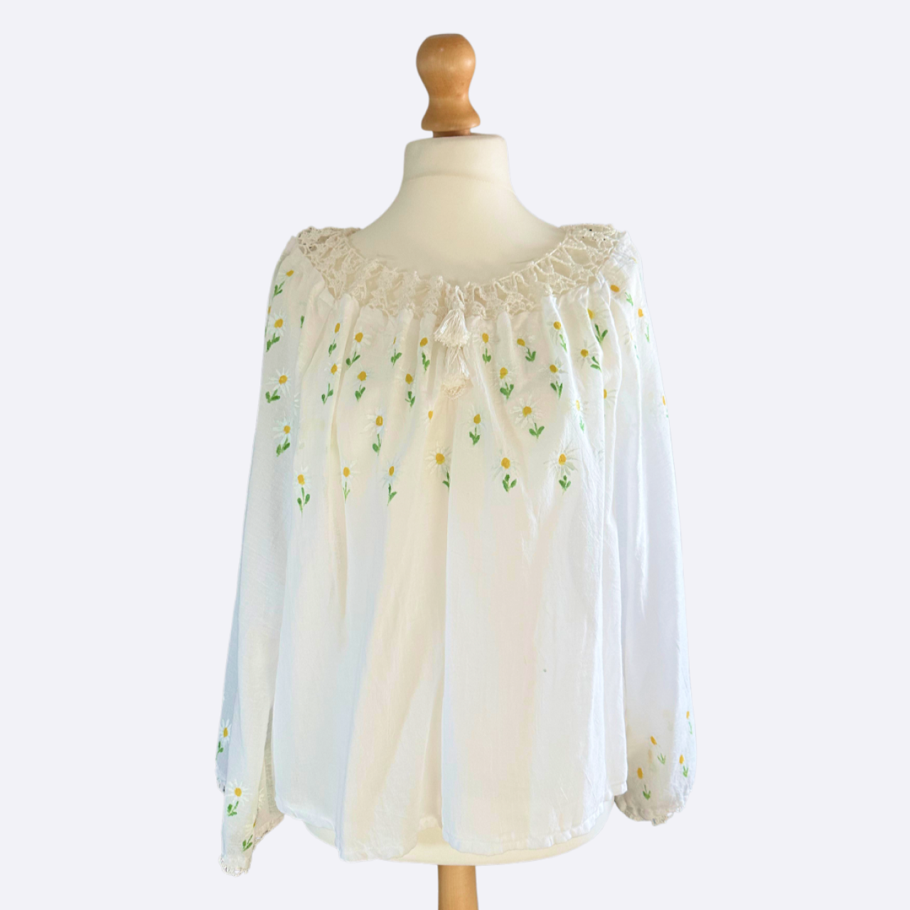 Chamomile Dreams Hand-Embroidered Romanian Ie